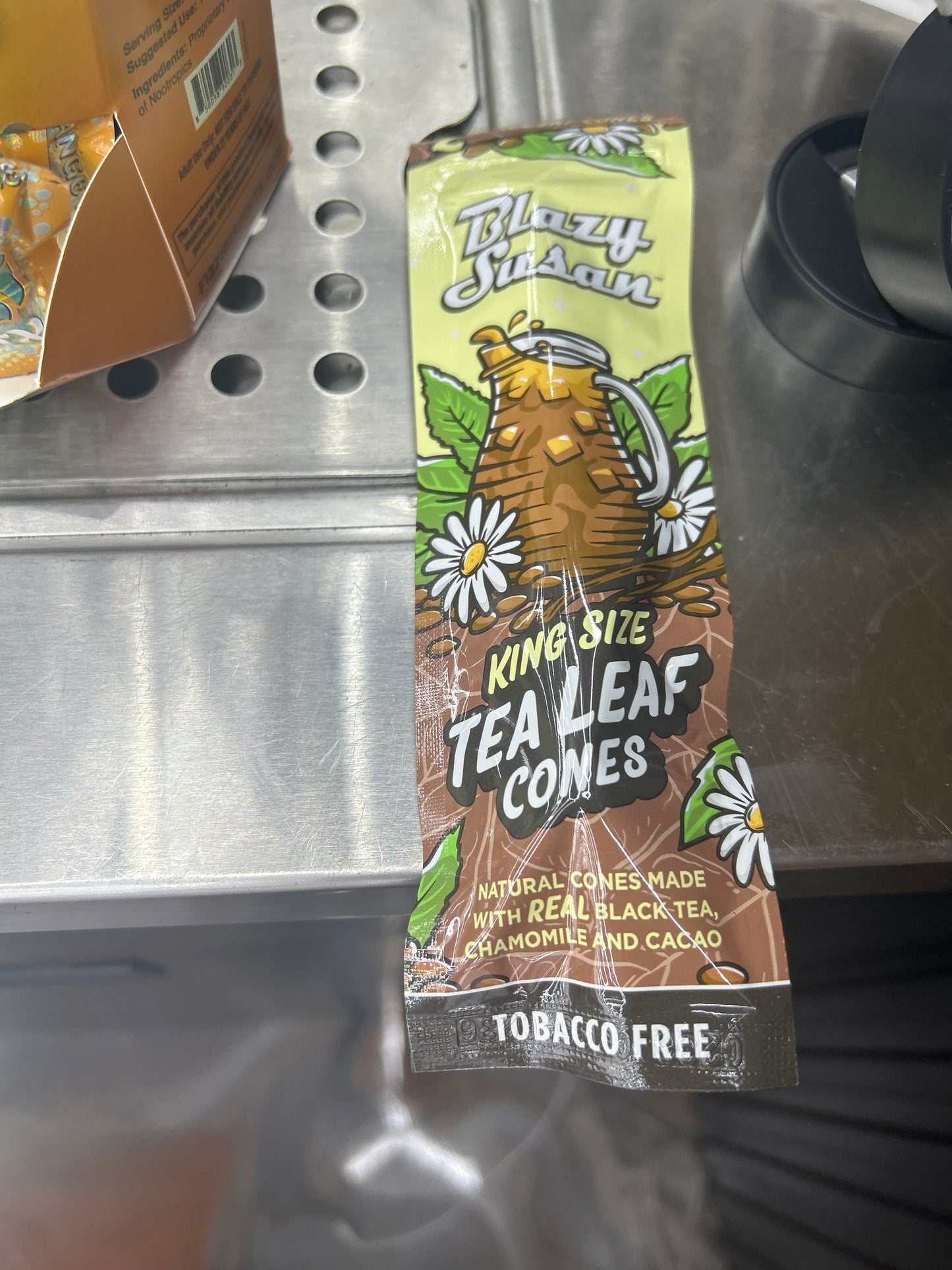 Blazy Susan 2 king sized tea leaf cones