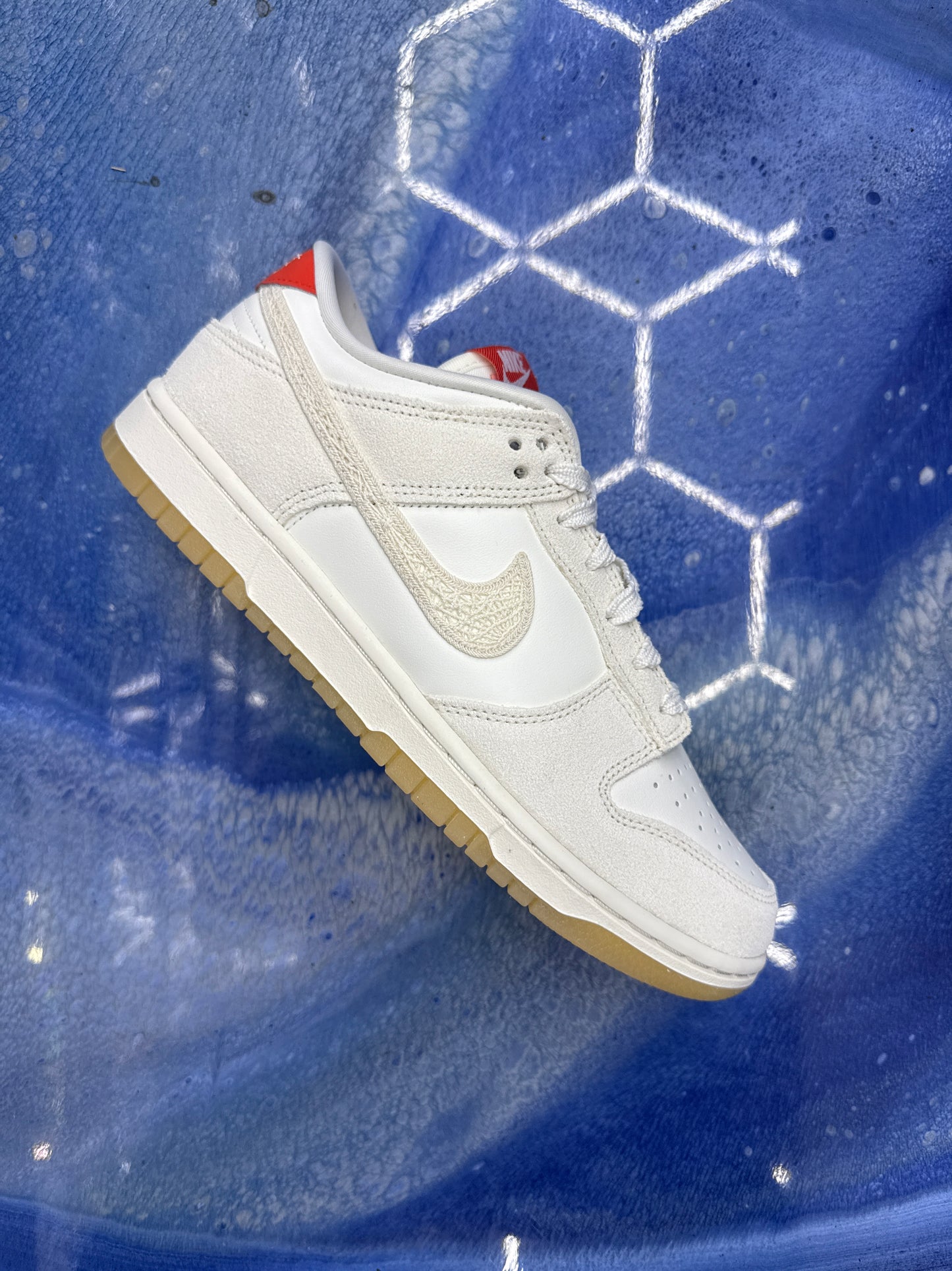 Nike dunk low Friendship Knot (women’s) size 9.5