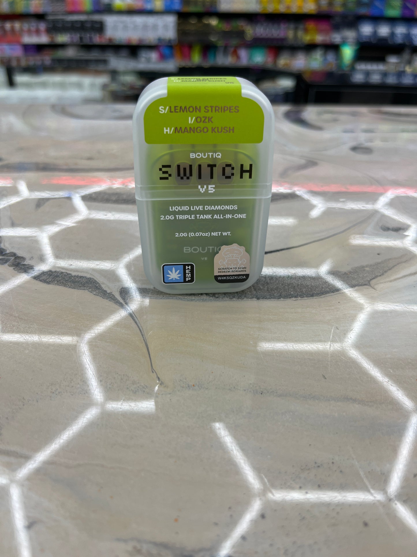 Boutiq switch triple tank Lemon stripe, Ozk, Mango kush