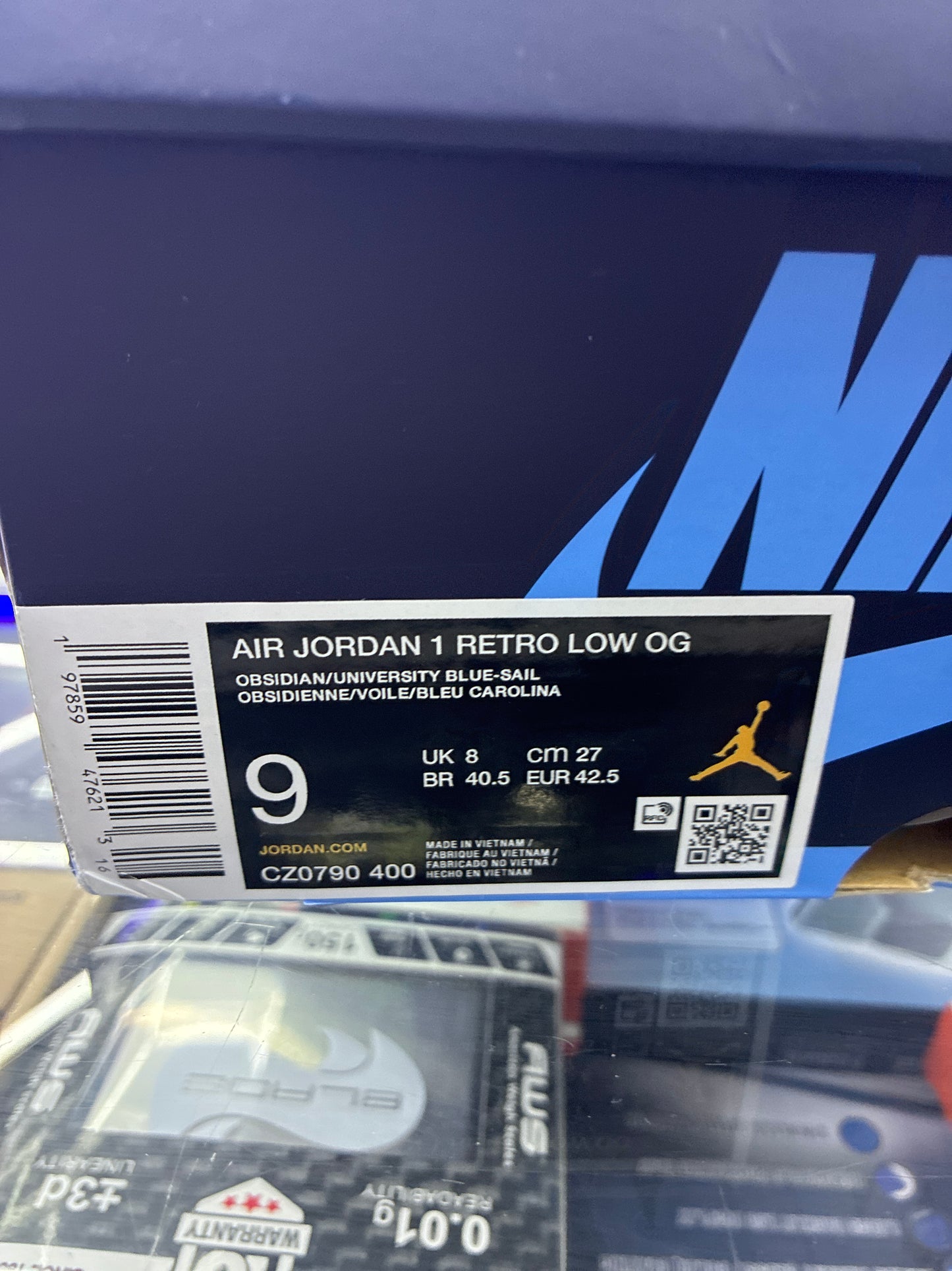 Air Jordan 1 retro low obsodian size 9