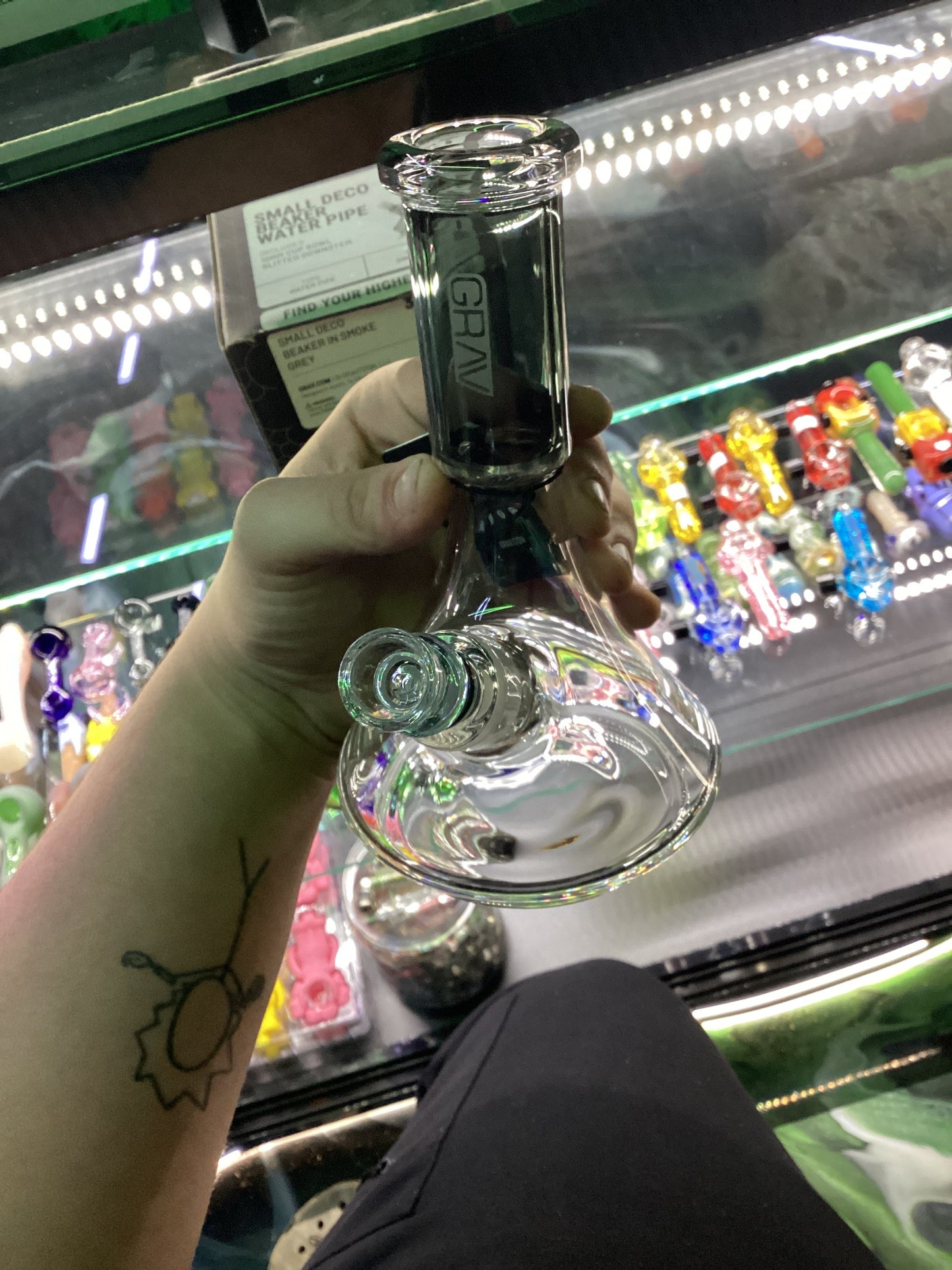 Grav small deco beaker water pipe