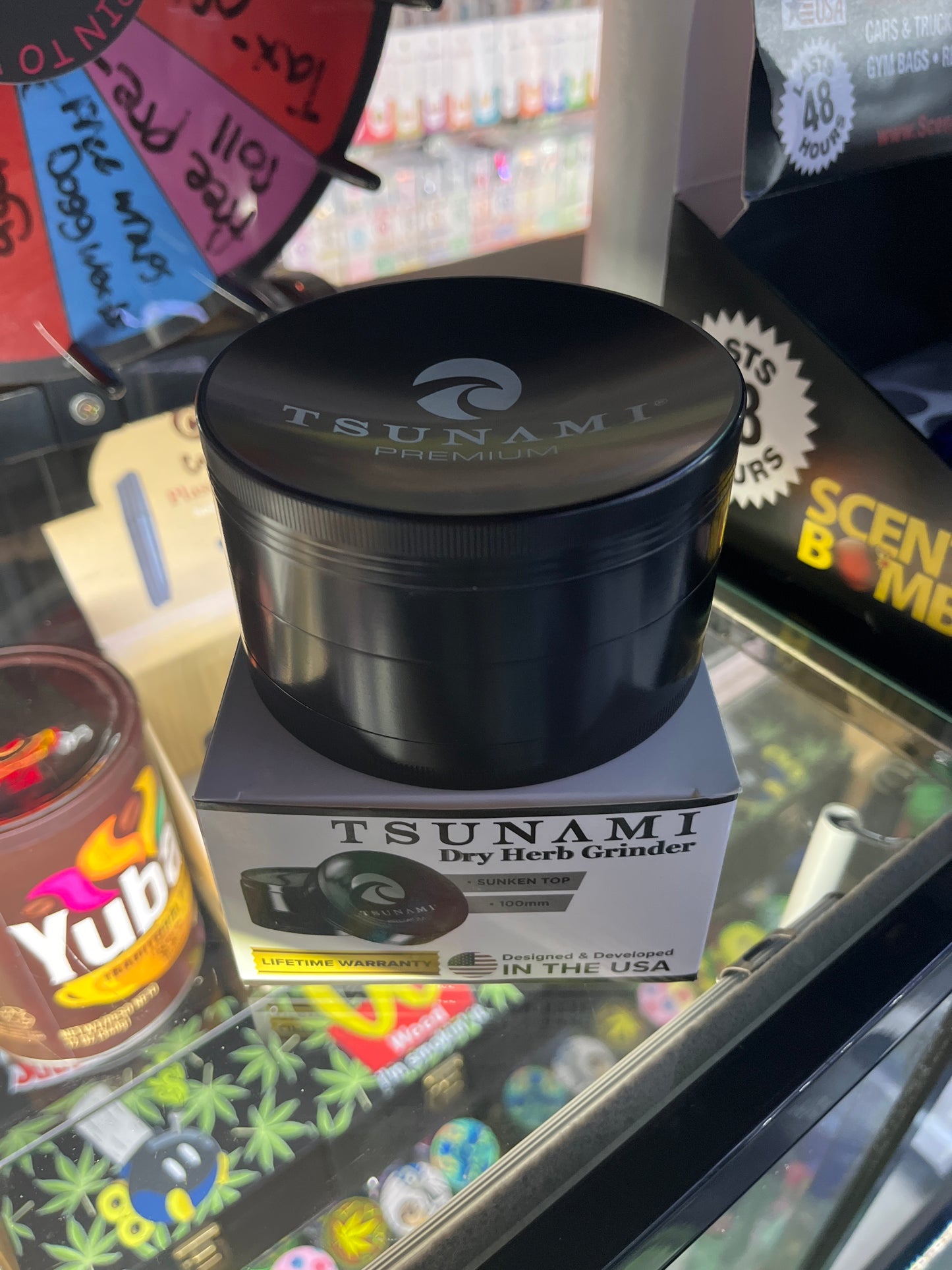 Tsunami dry herb grinder black 100mm