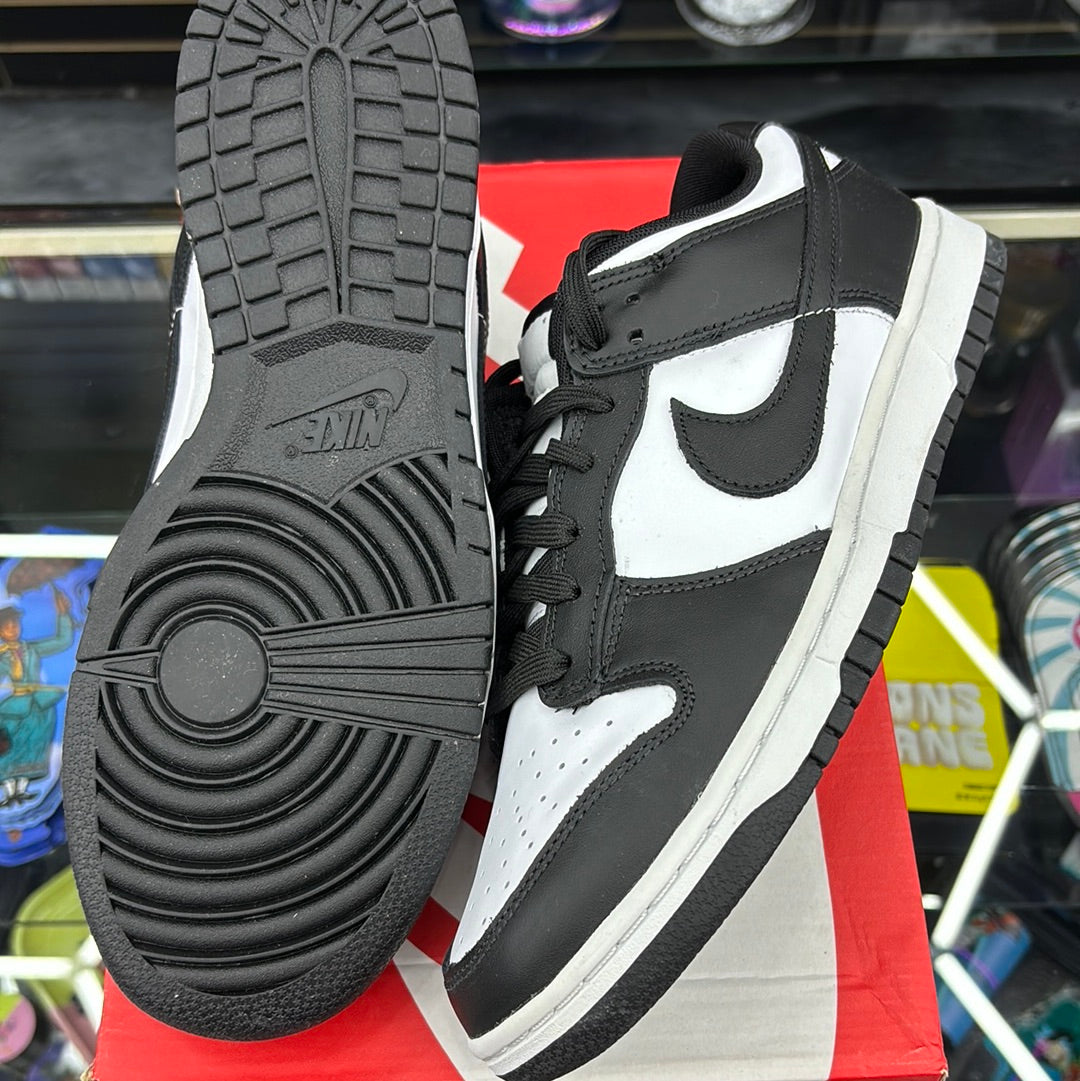 Nike dunk low retro pandas