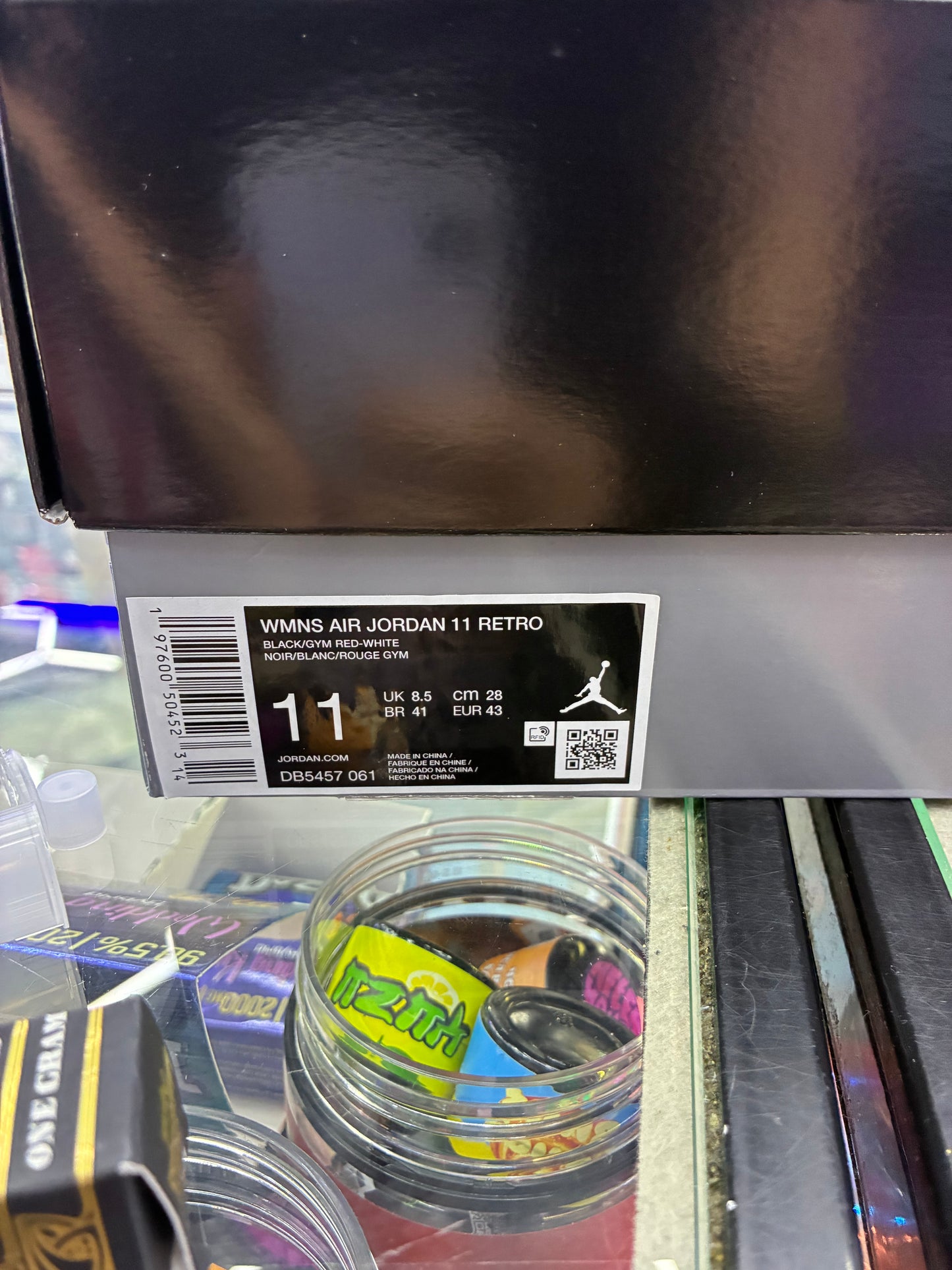 Jordan 11 suede bred size 11