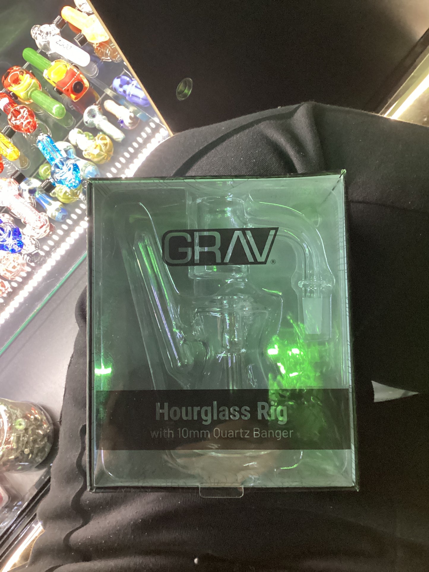 Grav hourglass rig with 10mm quartz banger