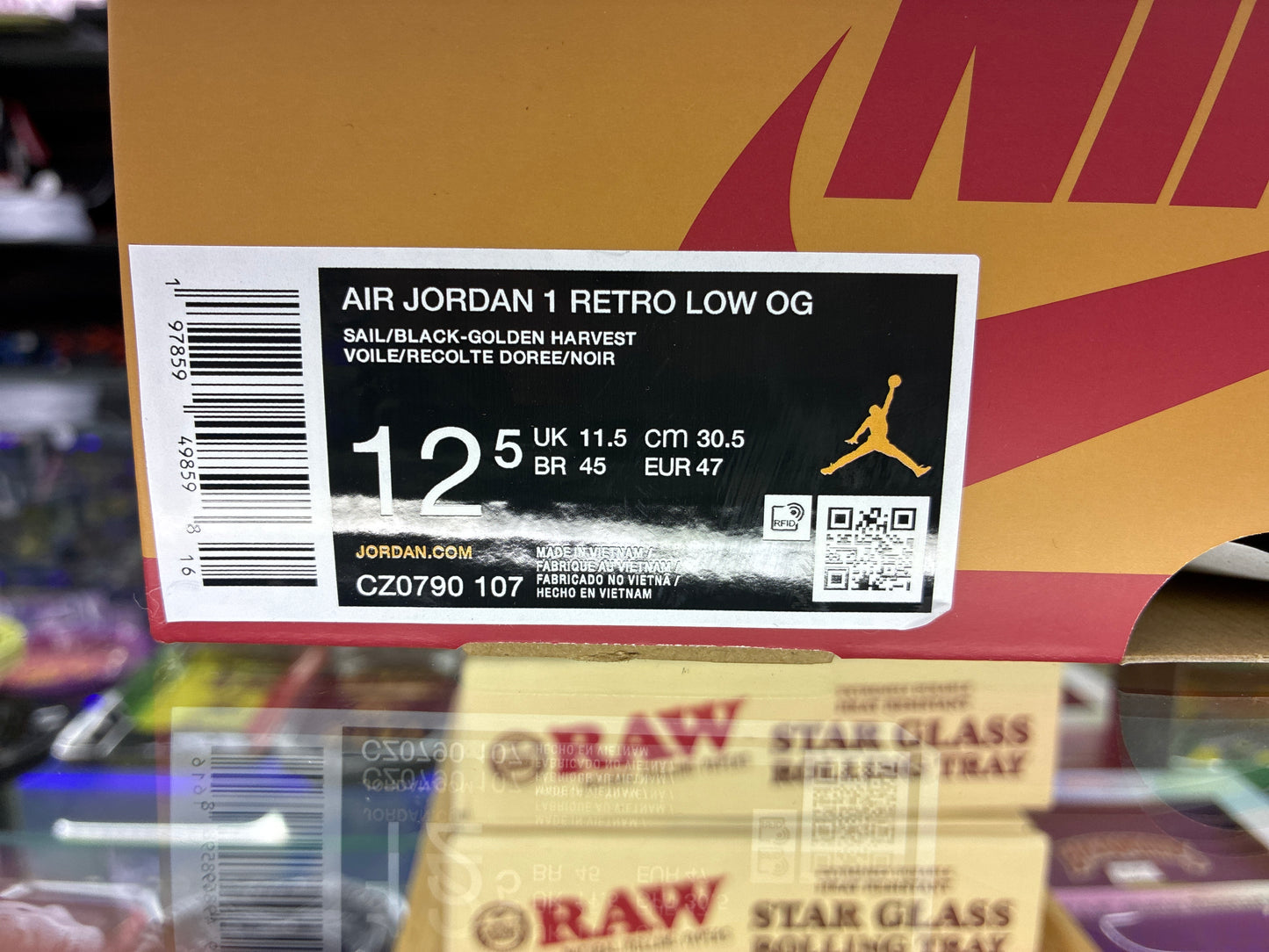 Air Jordan 1 retro low og sail size 12.5