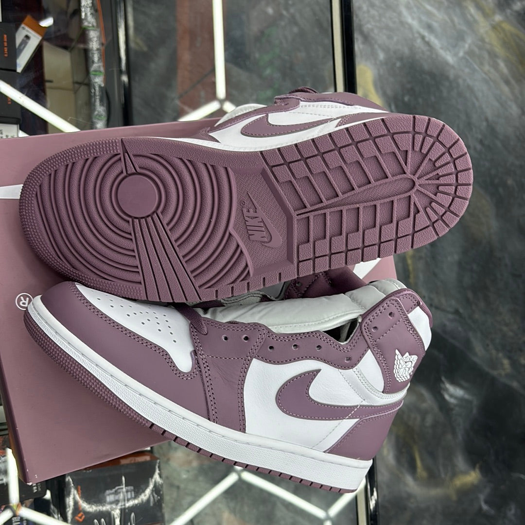 Air Jordan 1 retro high of white/sky,j mauve size 10