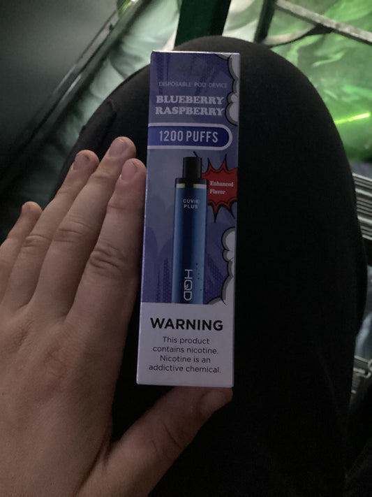 HQD blueberry raspberry 1200 puffs curvie plus