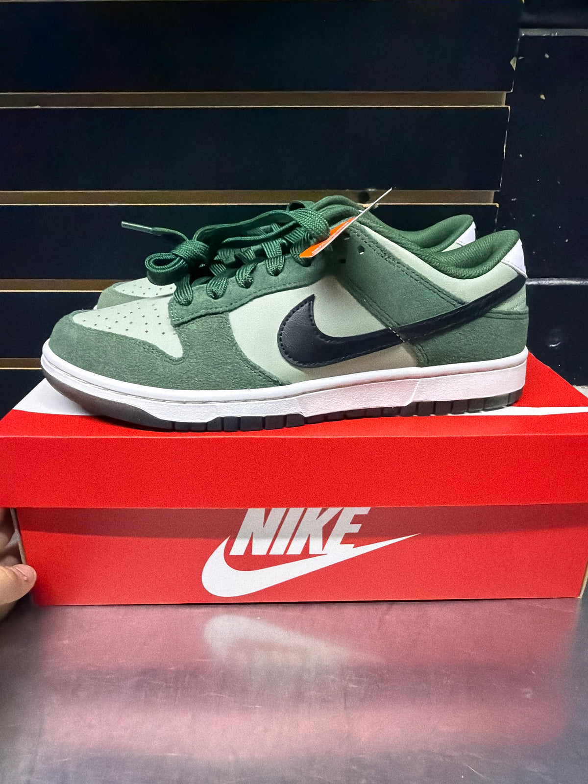 Nike Dunk Low Retro SE Jade Horizon Fir Size 9.5