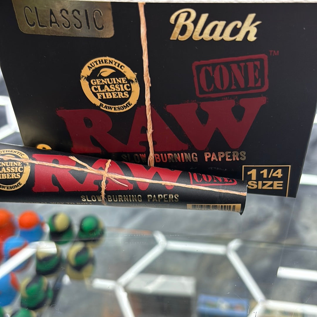 Raw 1 & 1/4 size classic 6pack black