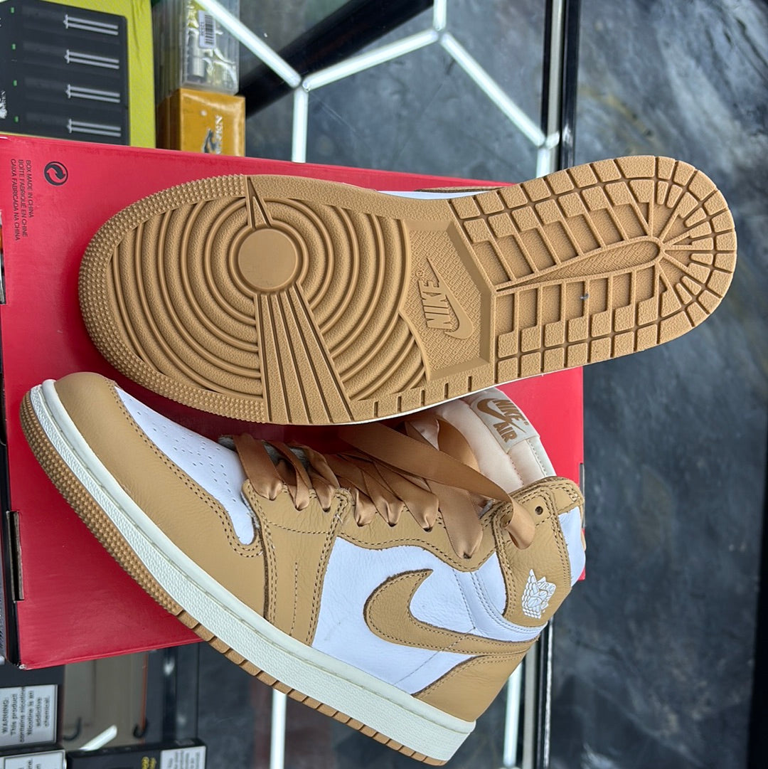 Air Jordan 1 retro high og  pral white sail size 10