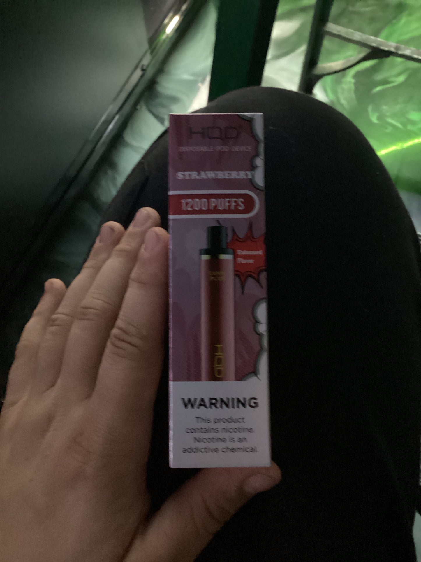 HQD strawberry 1200 puffs curvie plus