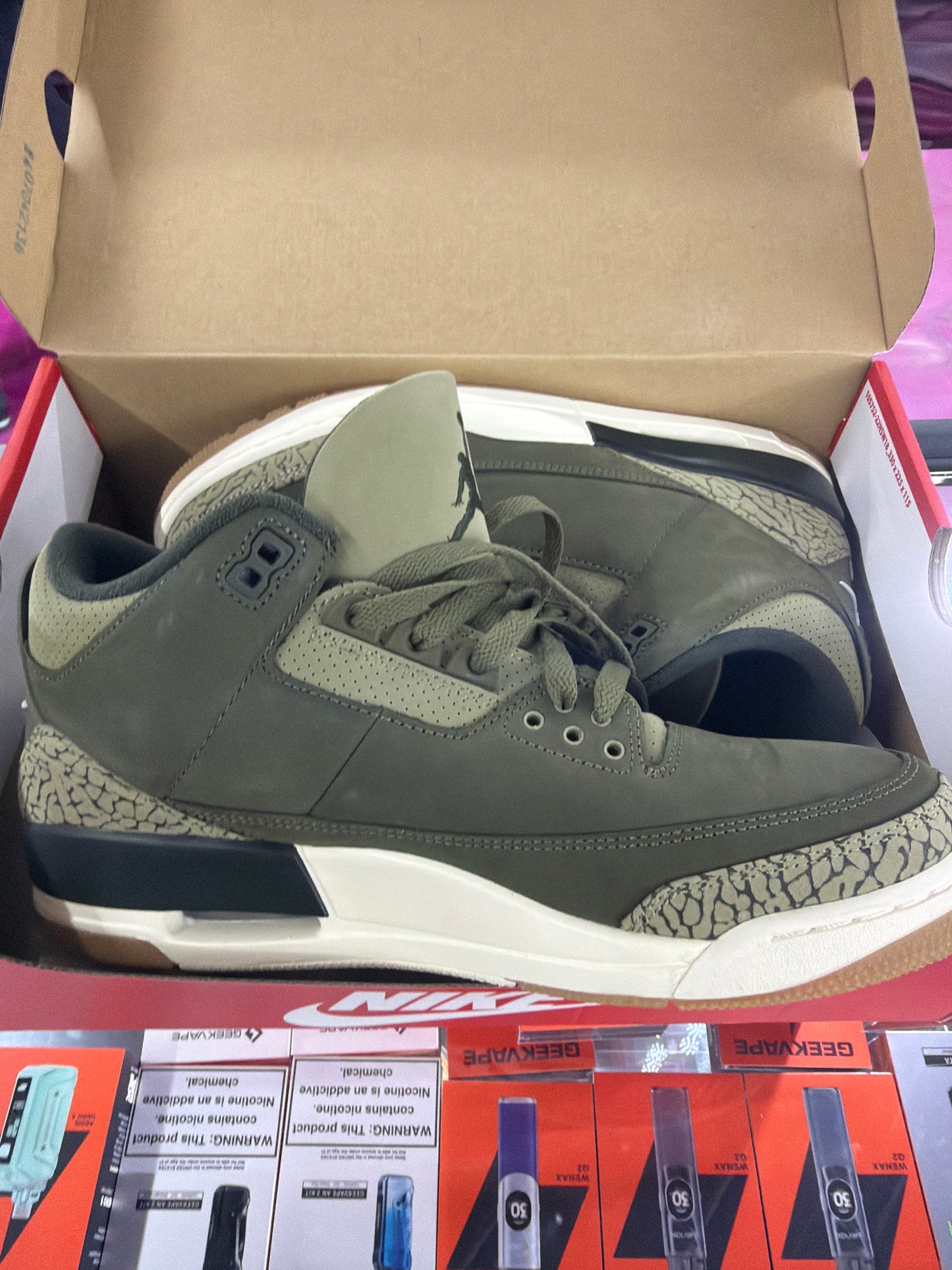 Jordan 3 Retro Family Affair