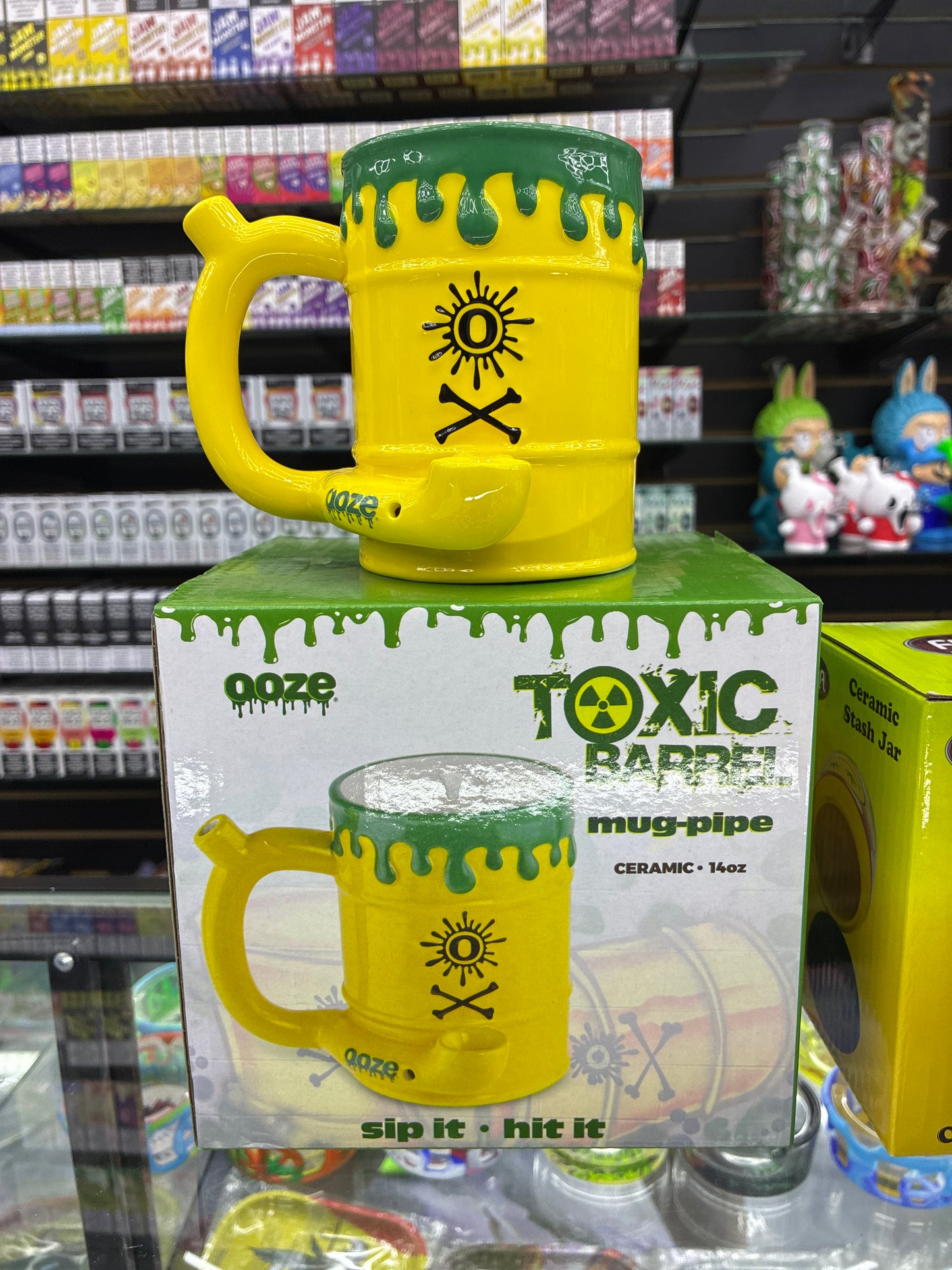 Tobacco pipe ooze mug shape toxic barrel