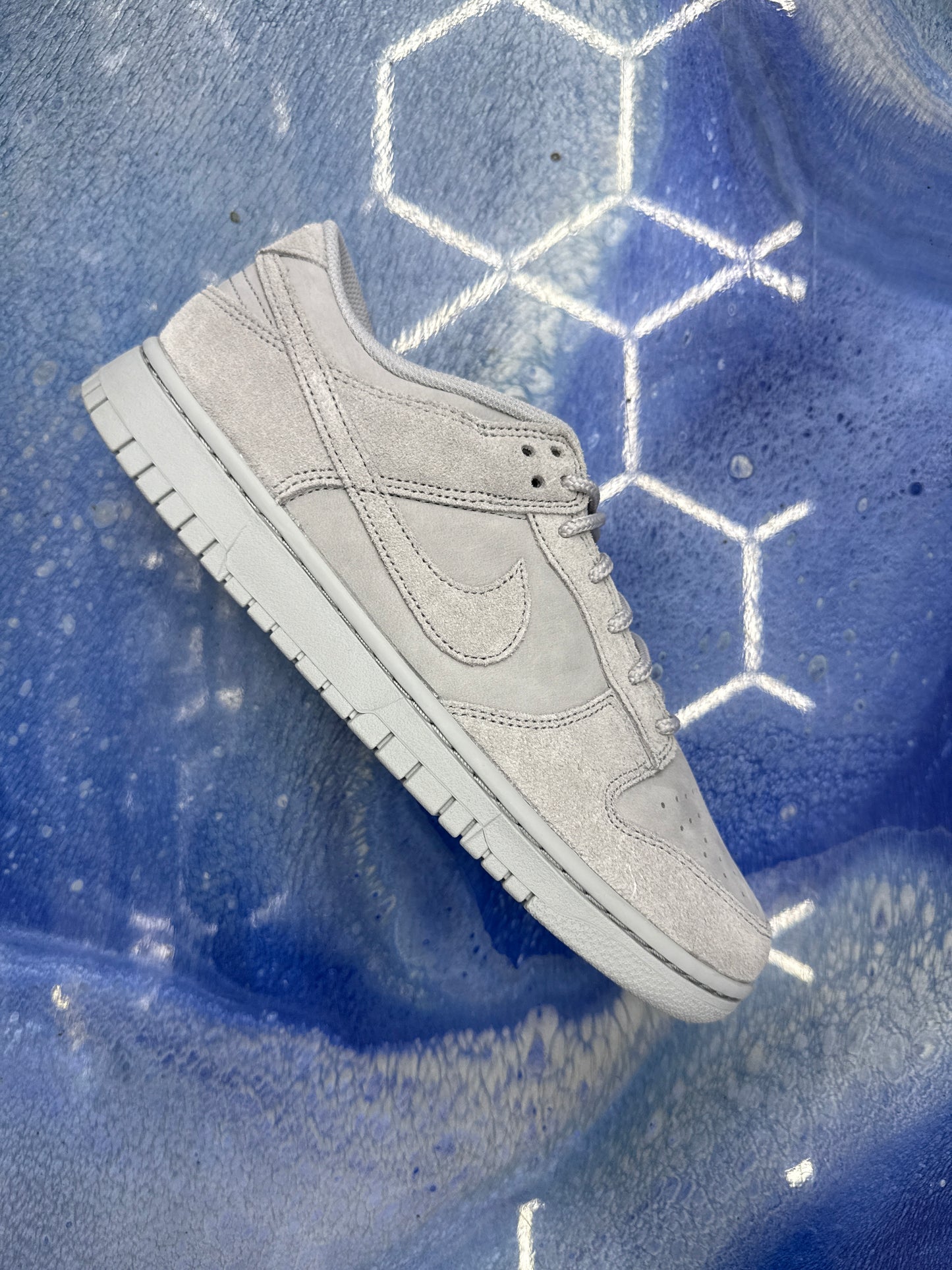 Nike dunk low SE wolf grey (men’s) size 9.5