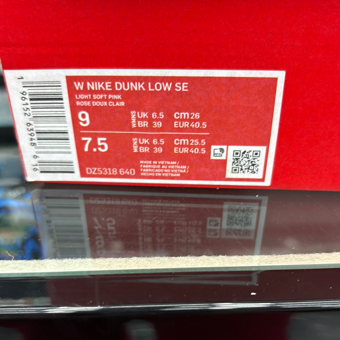 Nike dunk low SE light soft pink rose, doux clear pink gummies