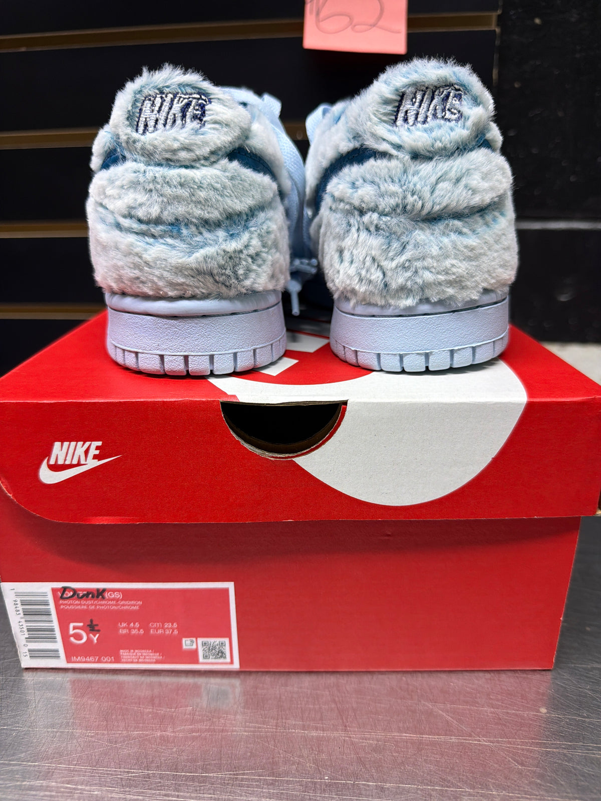 Nike Dunk Low Abominable Snowman Grade Size 5.5y