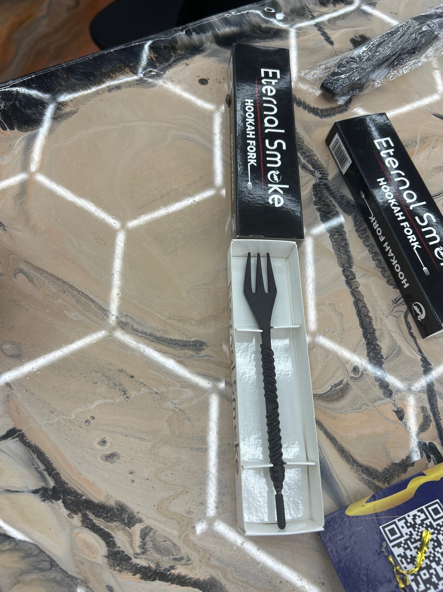 Eternal smoke hookah fork