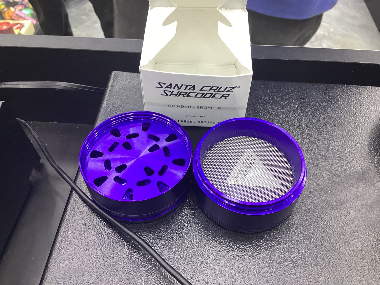 Santa Cruz shredder,  blue large grinder