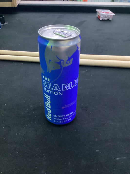 Red Bull sea blue edition, juneberry 12oz