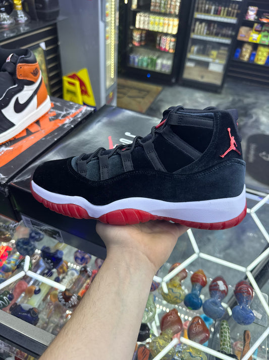 Jordan 11 Retro Bred Velvet (Women's) size 10.5
