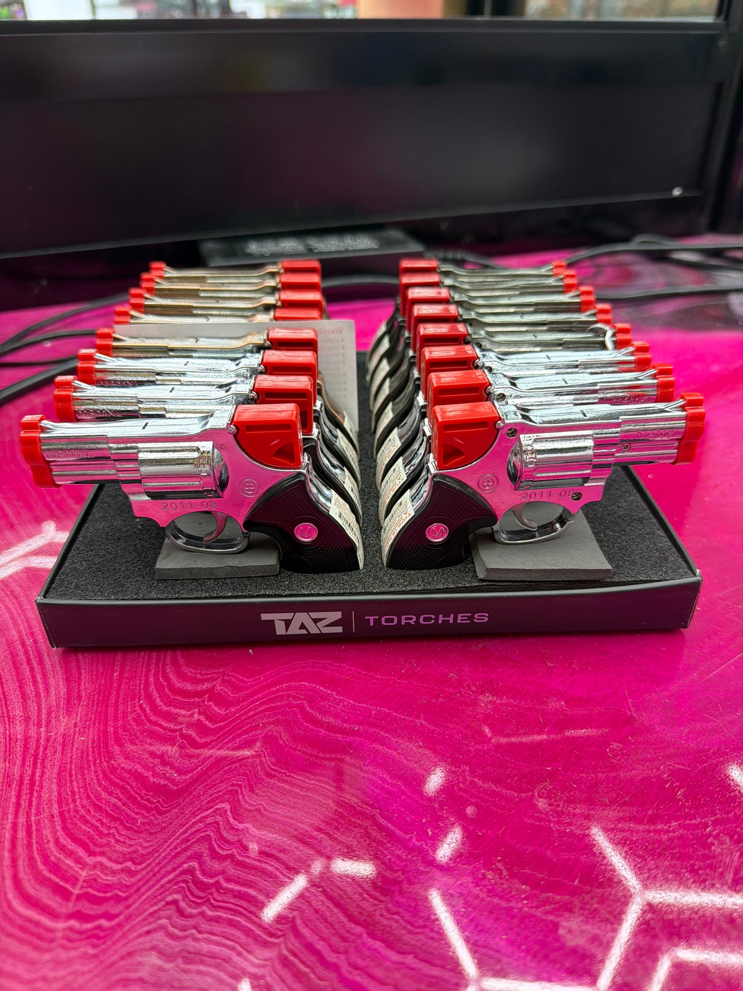 Taz revolver torch
