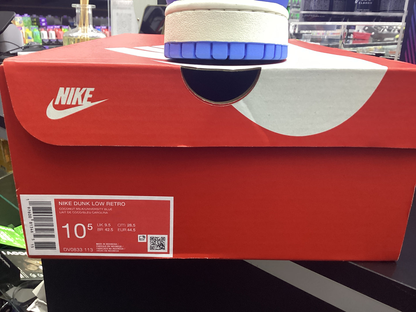 Nike dunk low retro coconut milk/university blues size 10.5