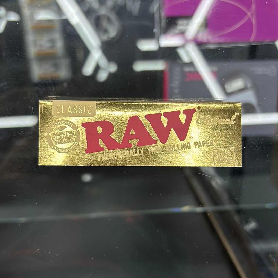 Raw classic ethereal phenomenally, thin, rolling paper 1 1/4 size ￼