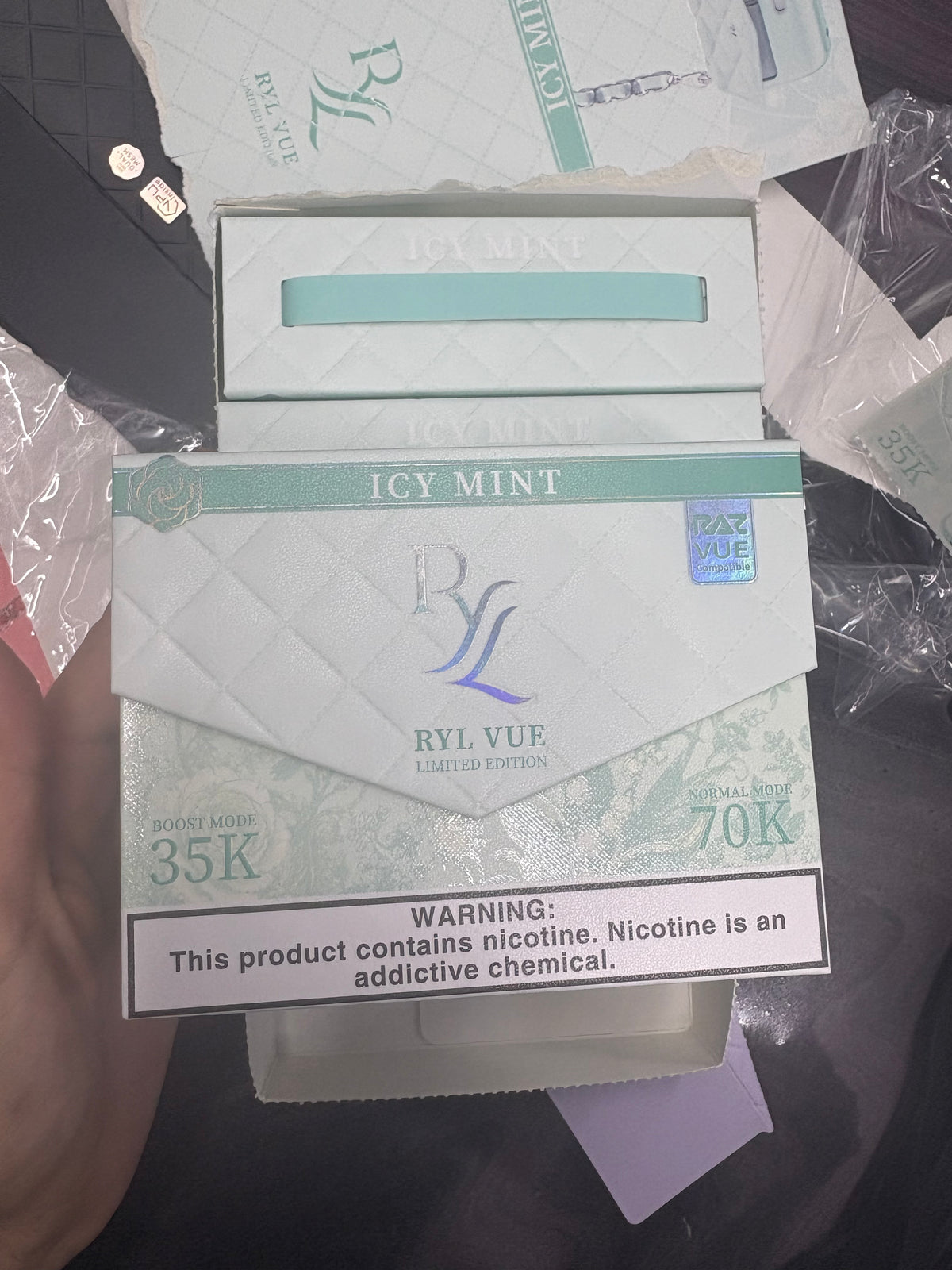 Raz Vue kit 70k hits Icy Mint