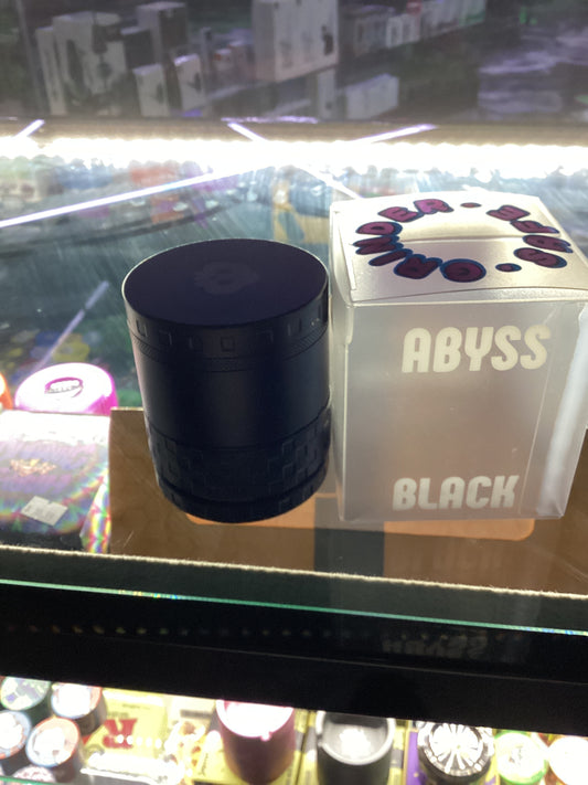 Strio grinder save abyss black