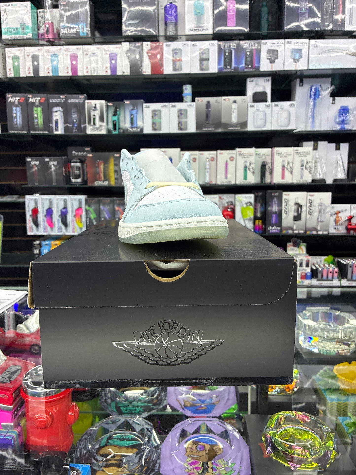 Air Jordan 1 low se glacier blue size 9