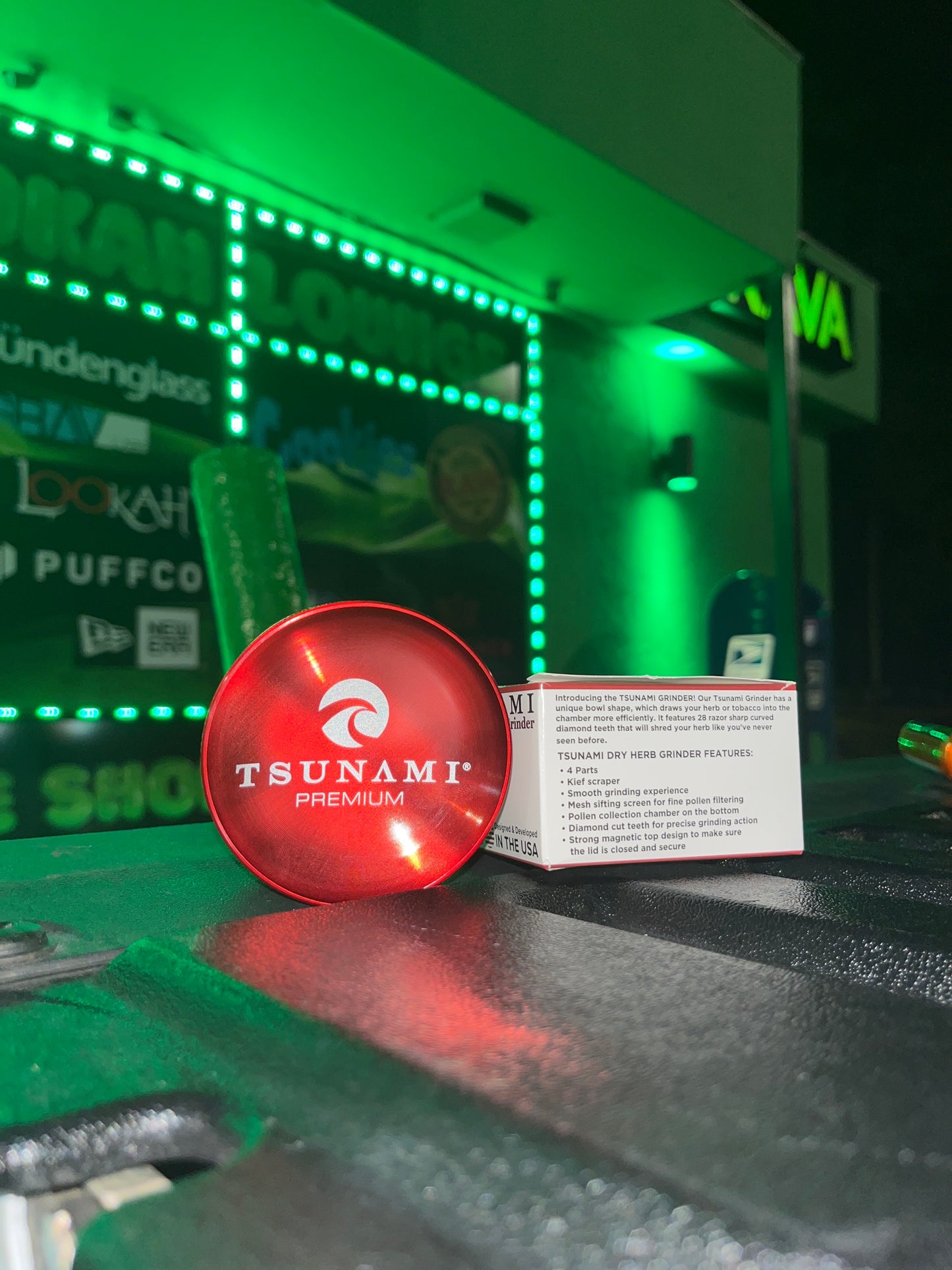 Tsunami dry herb grinder red 100mm