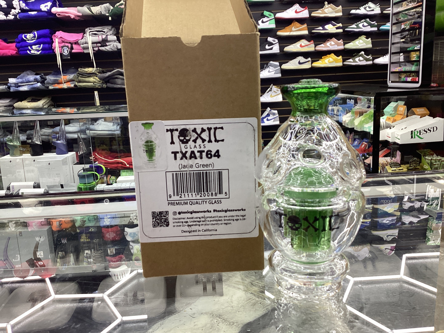 Toxic glass (jade green)