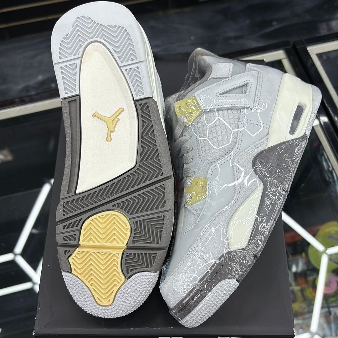 Air Jordan four retro gray, pale, vanilla/dust