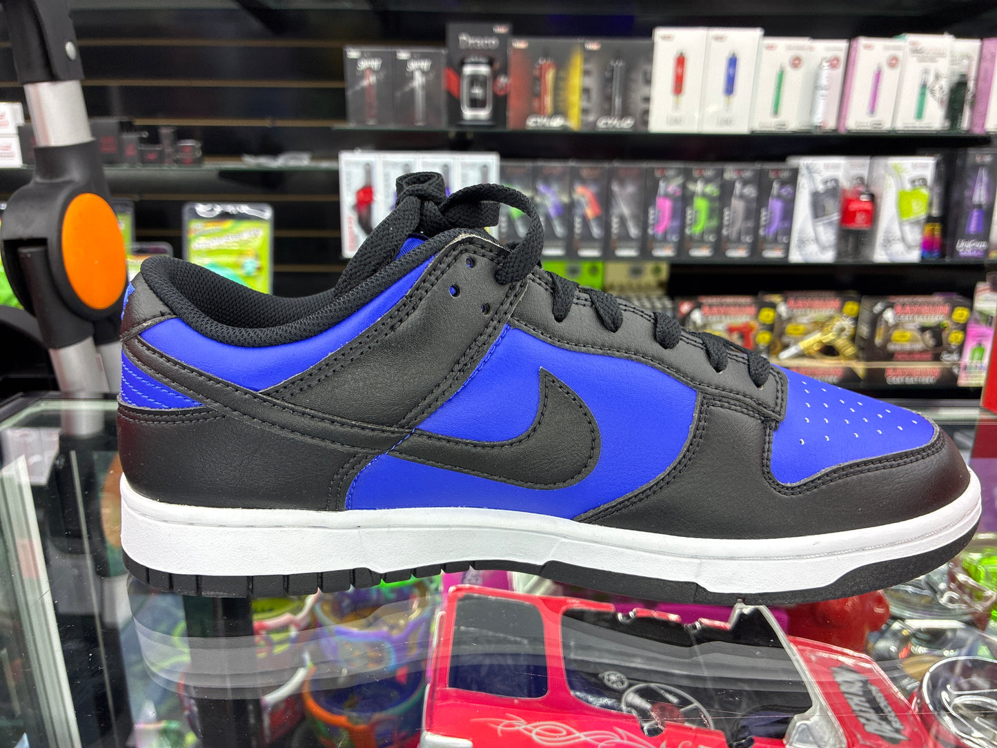 Nike dunk low retro hyper royal size 9