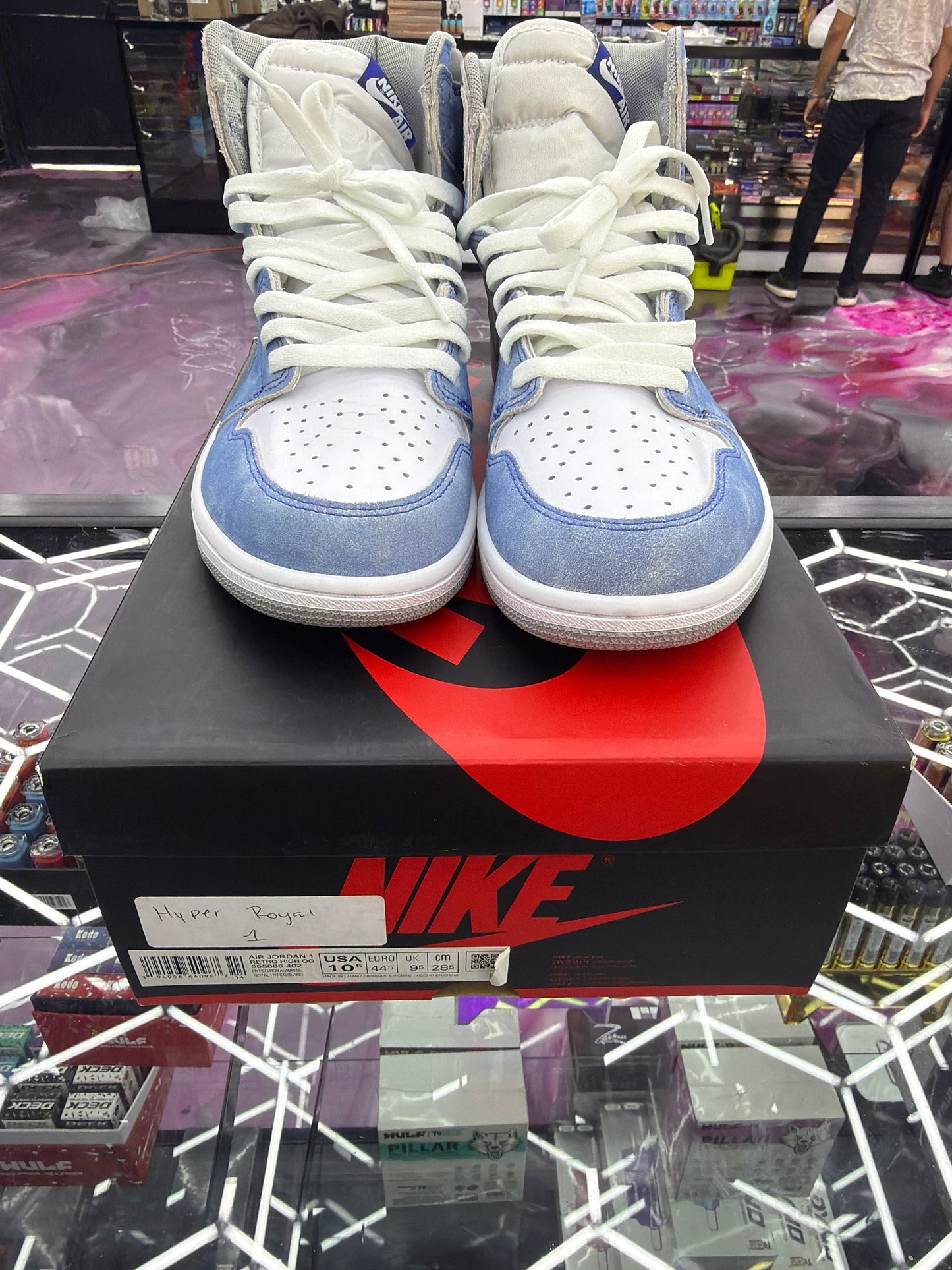 Air Jordan 1 Retro Hyper Royal’s Sz 10.5