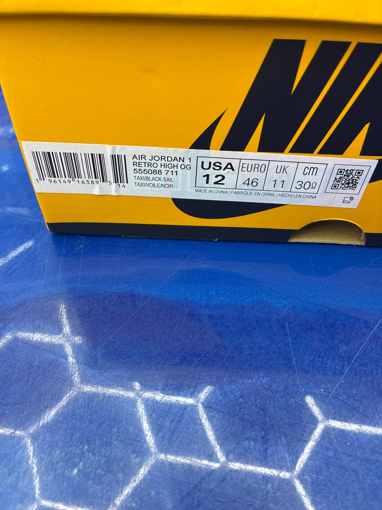 Jordan 1 retro high og taxi size 12