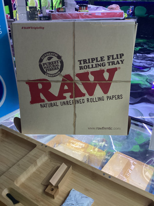 Raw triple flip rolling tray