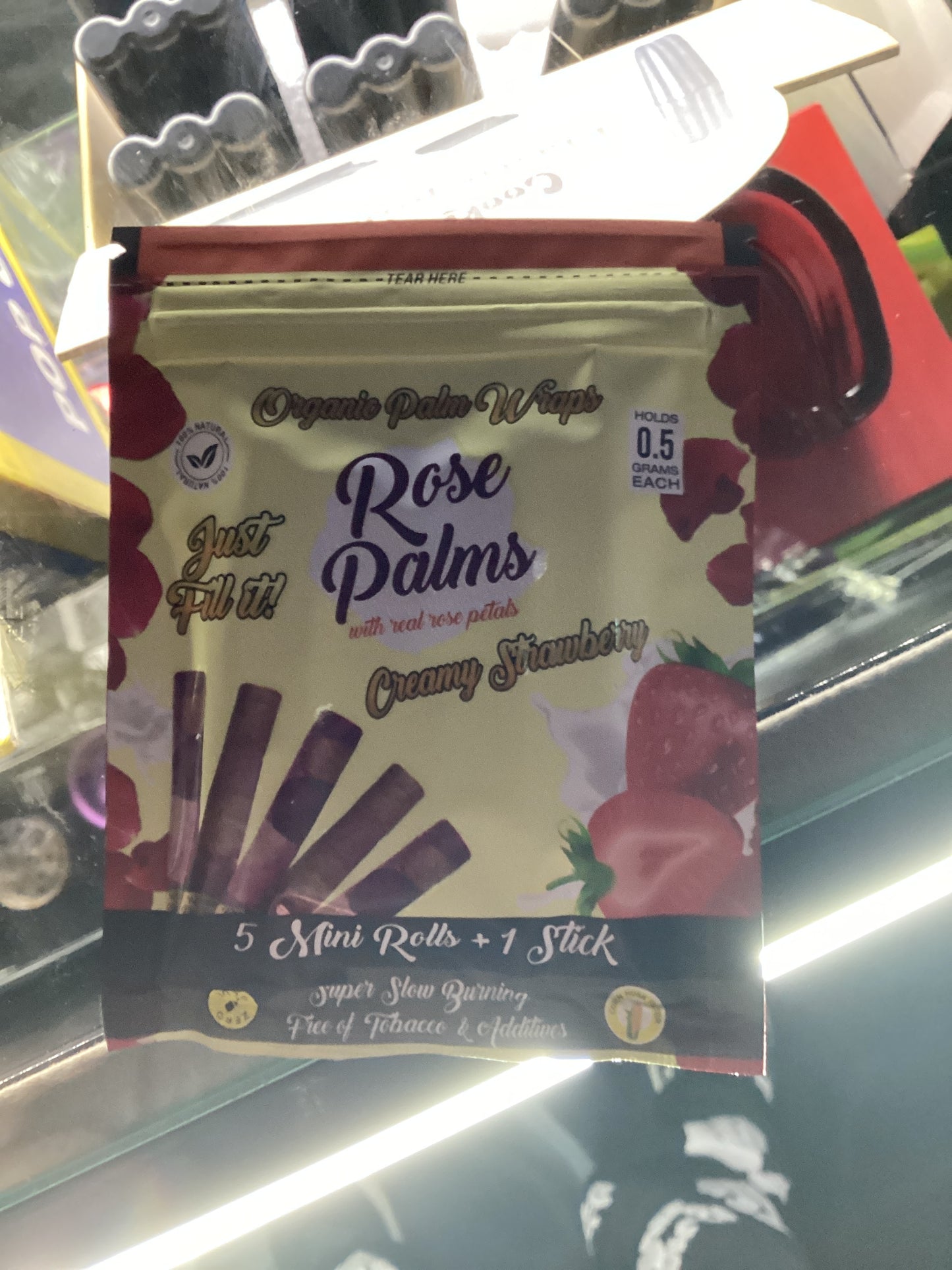 Rose palms creamy strawberry