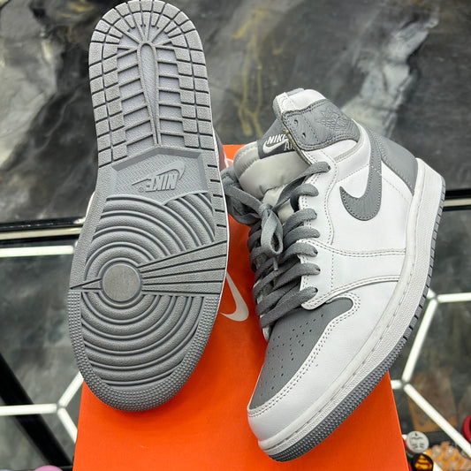 Air Jordan one retro high OG style 555088, color 037, size 9.5 M