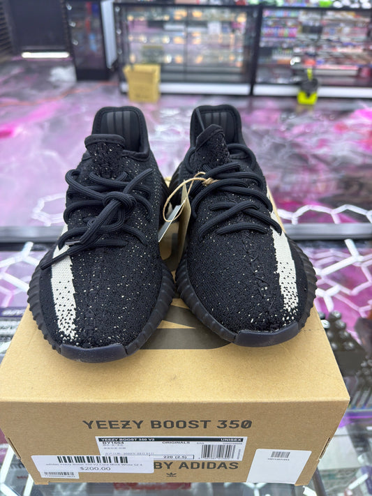 Adidas Yeezy Boost 350 v2 core black white SZ 4
