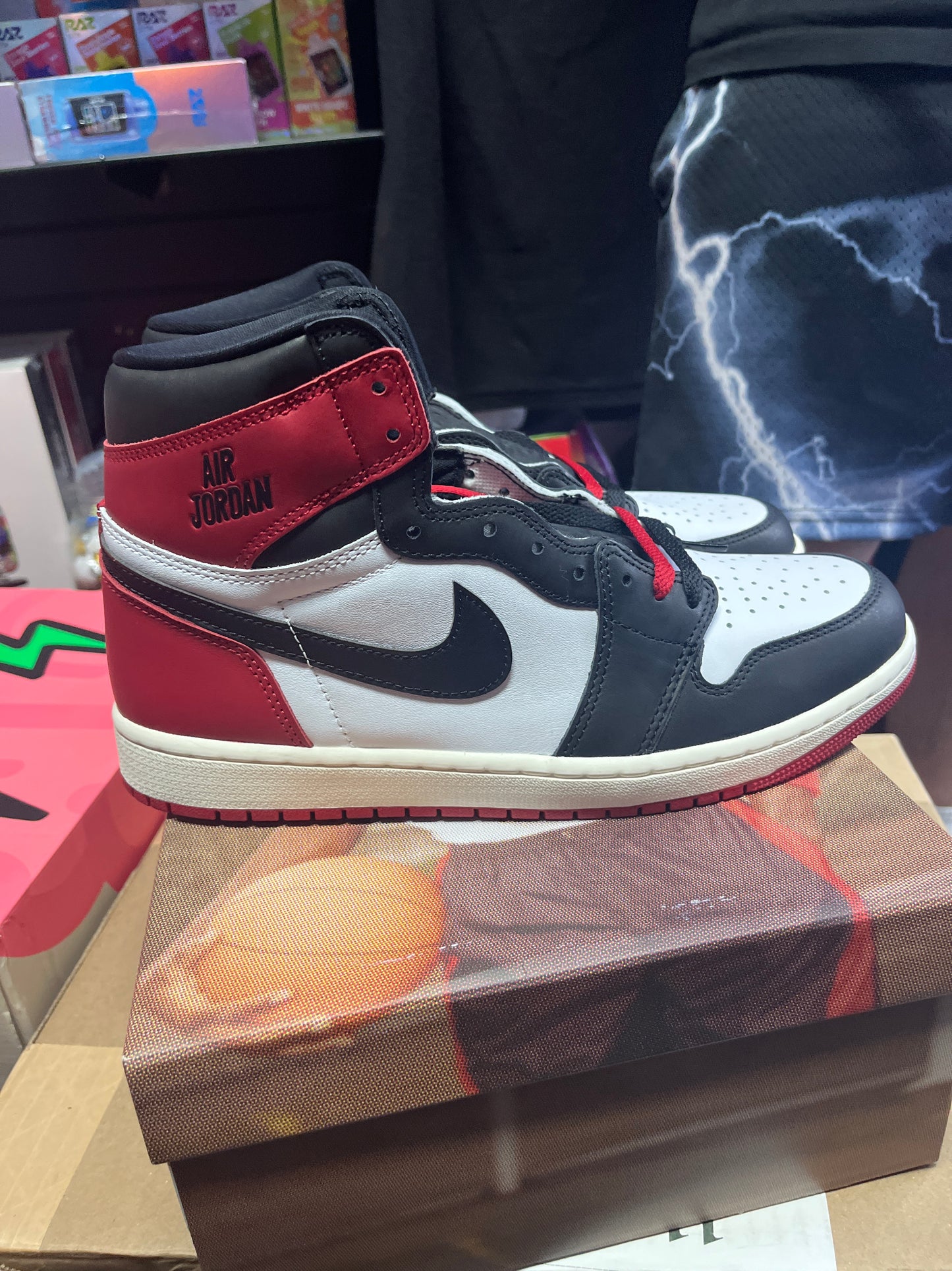 Air Jordan 1 retro high og Black Toe Reimagined size 12