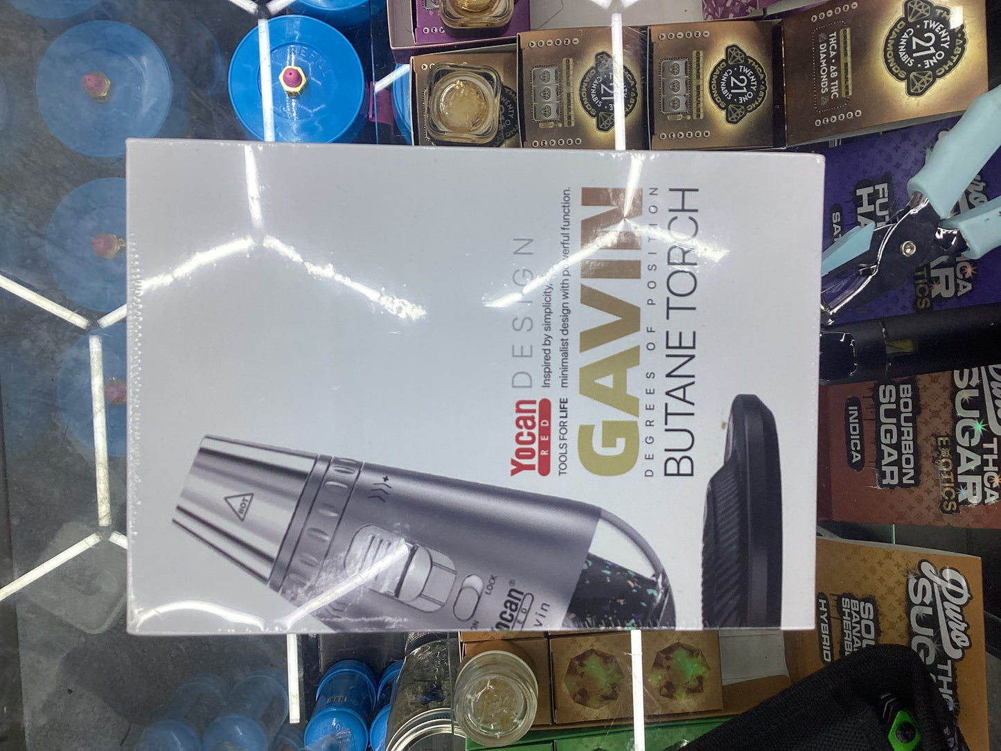 Yocan red design, Gavin DeGrees of position, butane torch white