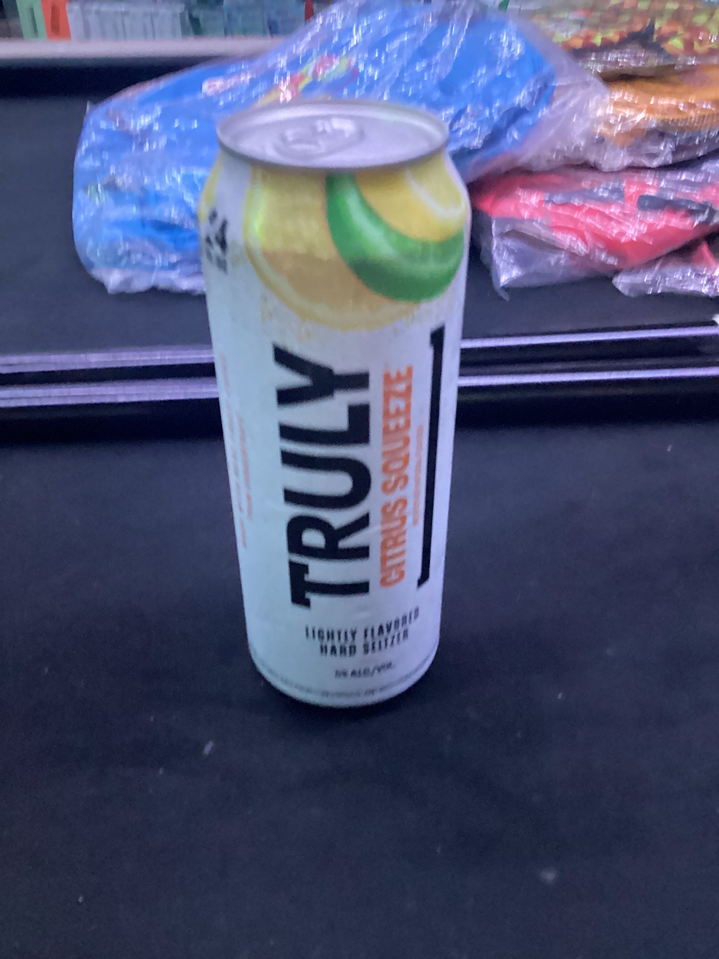 Truly citrus squeeze 24 oz