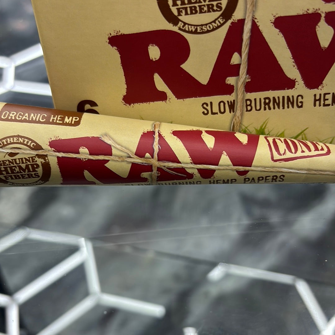 Raw organic hemp 1 1/4  6 pack cones