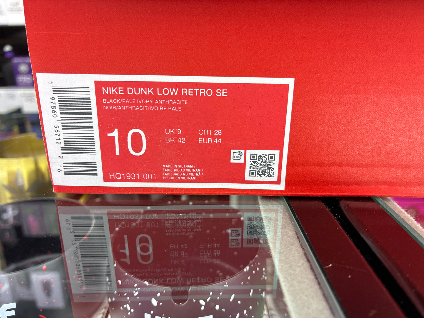 Nike dunk low retro se black/pale ivory size 10
