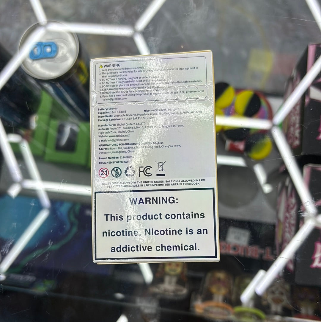 Geek bar pulse frozen piña colada