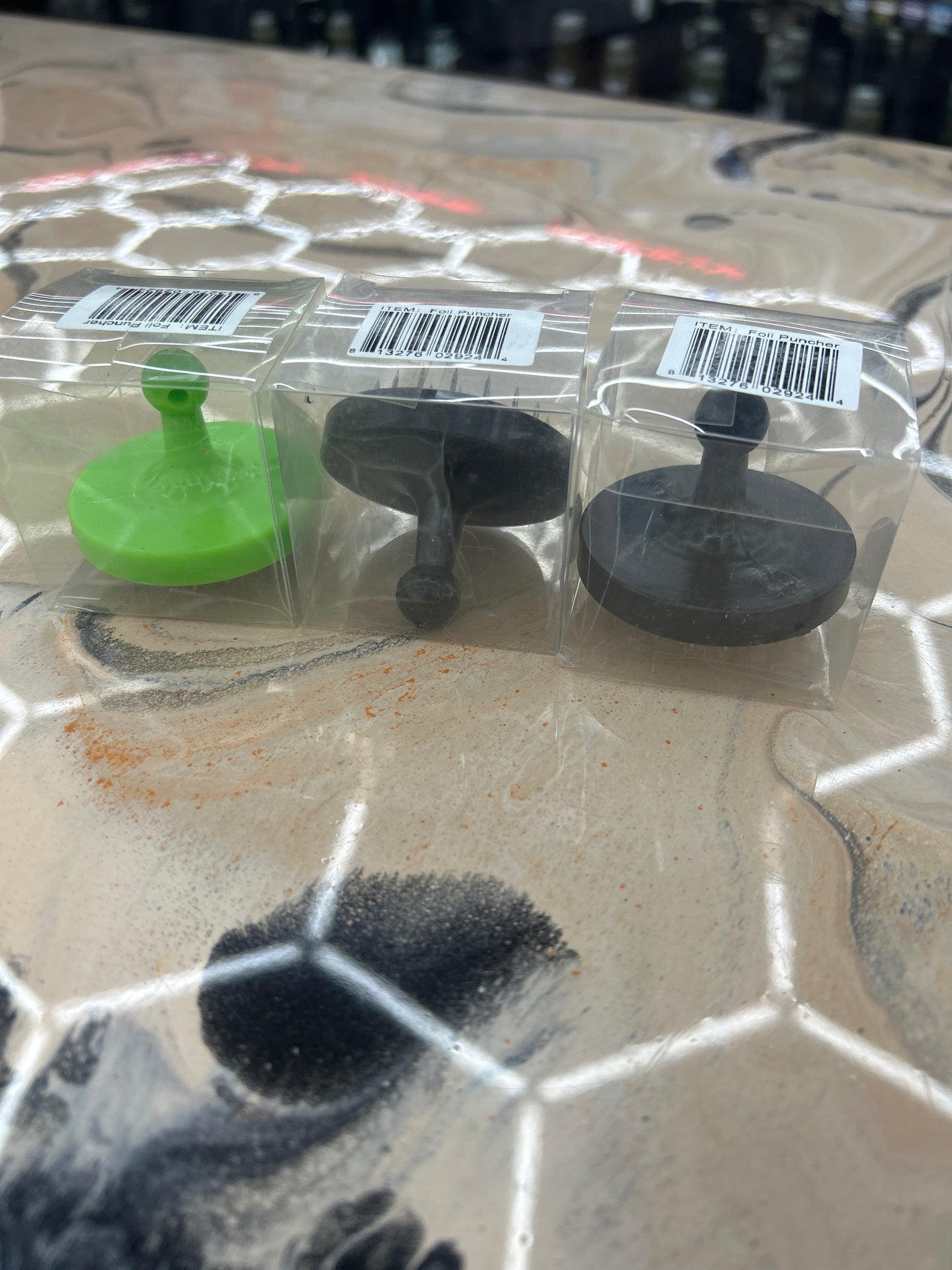 Aluminum foil hole puncher