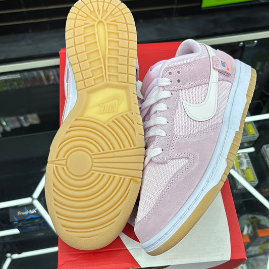 Nike dunk low SE light soft pink rose, doux clear pink gummies