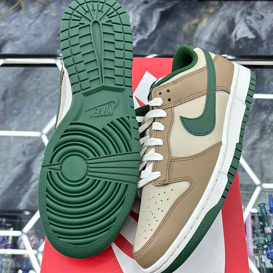 Nike dunk low rattan/George Green –sail size 9.5 M